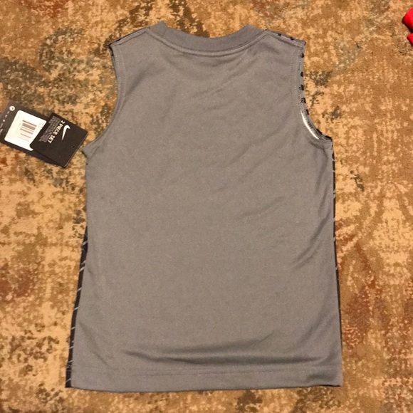 NWT Nike boys 2-piece set, size x-small (4) - Picture 5 of 5